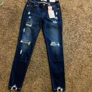 Size 7/27 kancan dark blue jeans